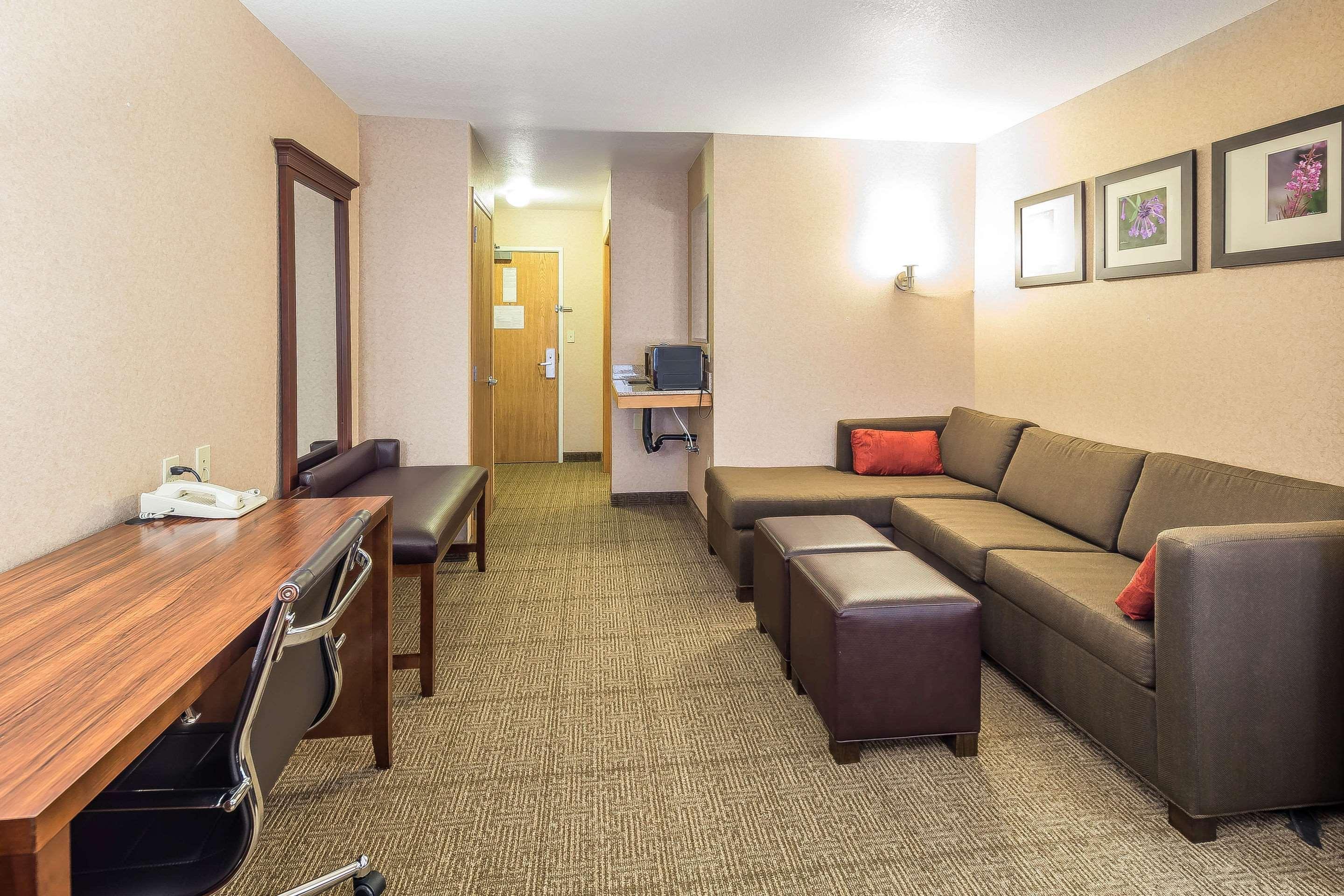 Comfort International Airport 3*