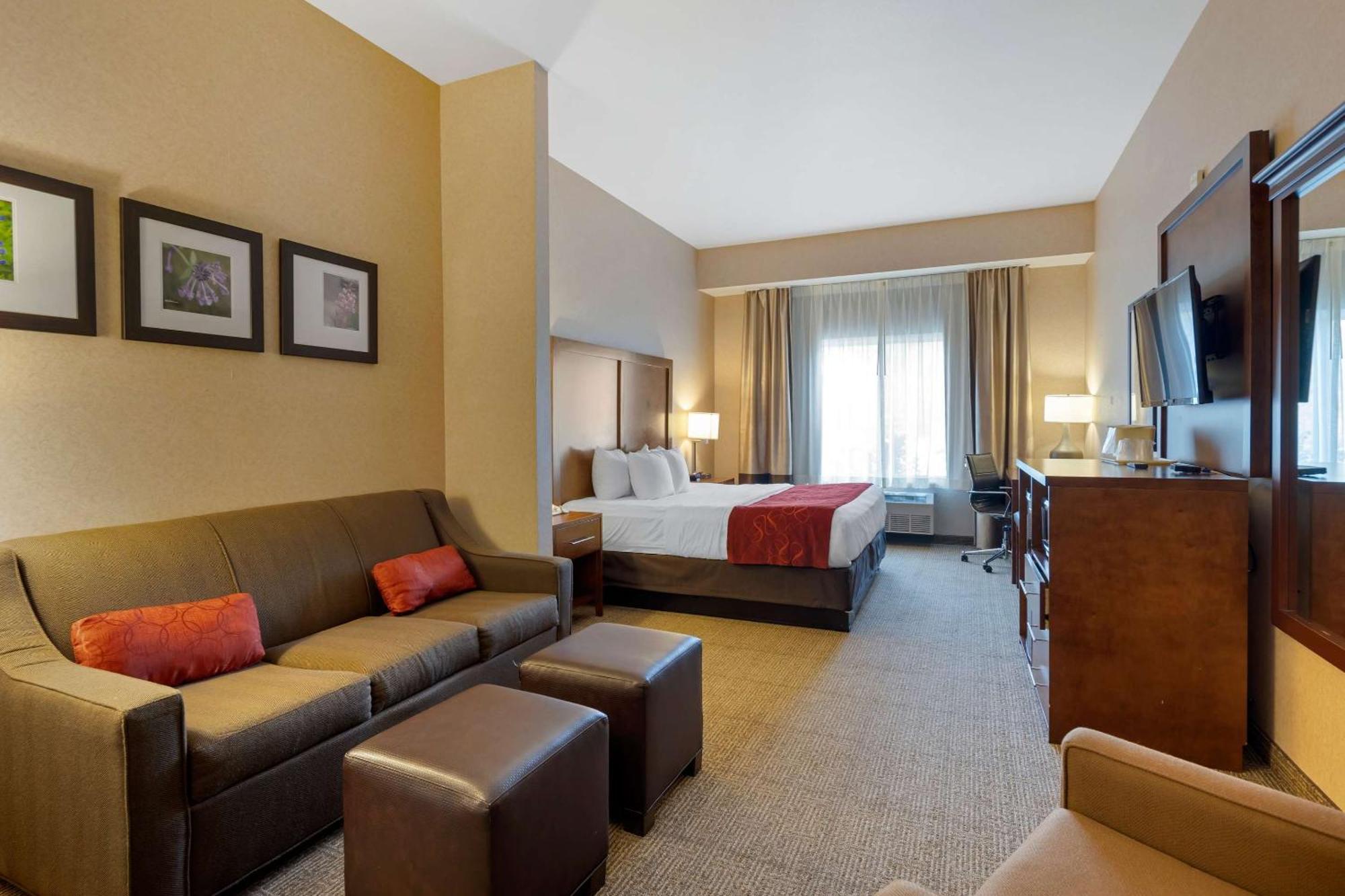 Hotel Comfort International Airport 3*