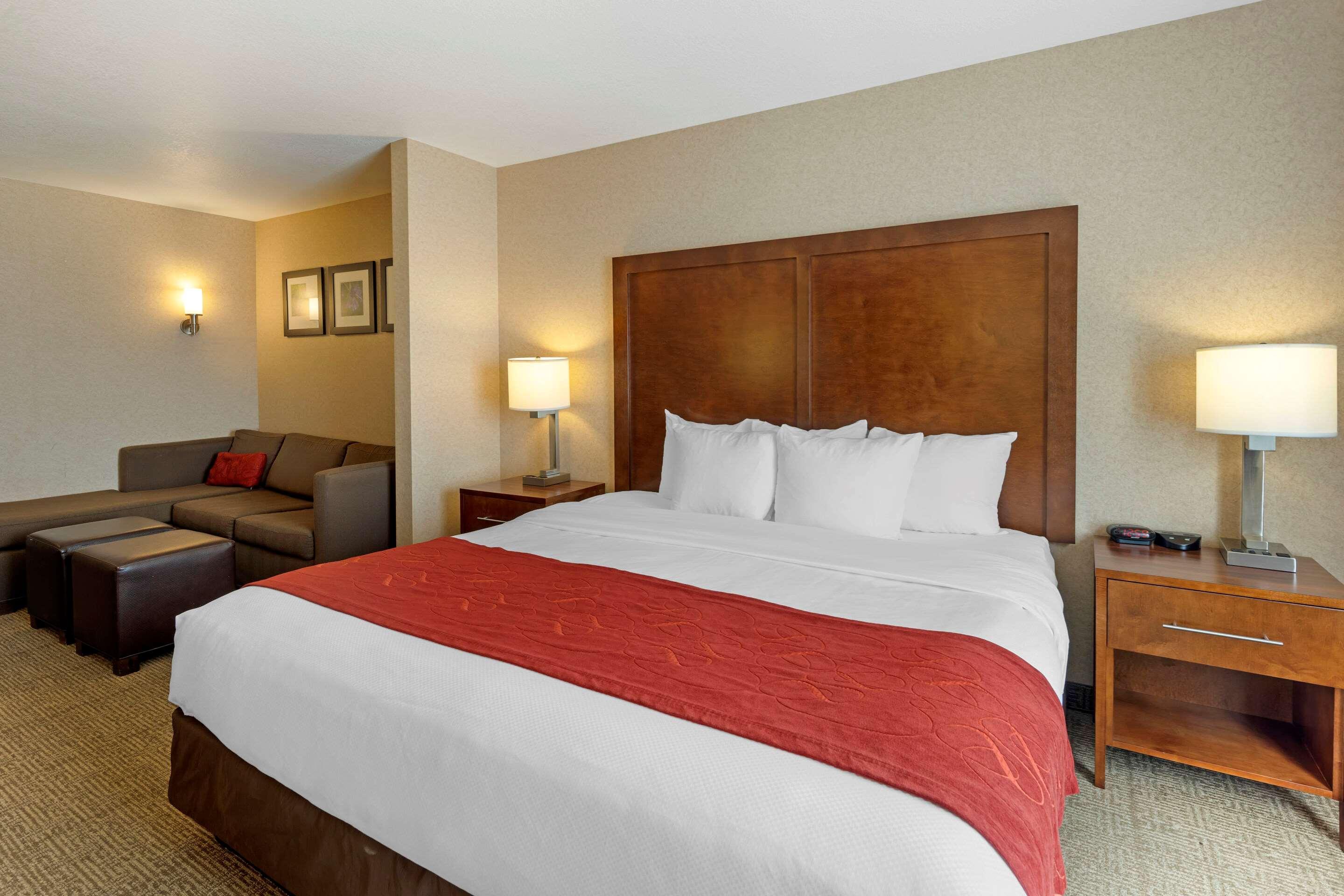 Hotel Comfort International Airport 3*